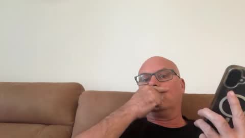 Snapshot of beatsboy87 chatting on July 21, 5:43 am beatsboy87 online show from July 21, 5:43 am