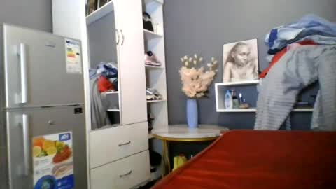 Snapshot of beautie699392 chatting on June 28, 8:26 pm Lil stunner online show from June 28, 8:26 pm