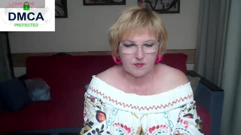 Snapshot of beautiful_lina7 chatting on May 23, 5:28 pm your Lana online show from May 23, 5:28 pm