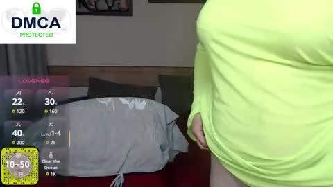 Snapshot of beautiful_lina7 chatting on June 23, 5:00 pm your Lana online show from June 23, 5:00 pm