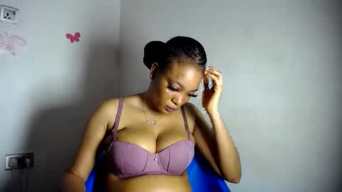 moanna online show from April 21, 8:34 pm