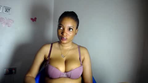 Snapshot of beautiful_moanna chatting on May 8, 7:52 pm moanna online show from May 8, 7:52 pm