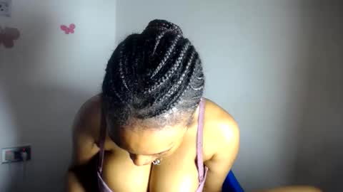 Snapshot of beautiful_moanna chatting on May 25, 7:42 pm moanna online show from May 25, 7:42 pm