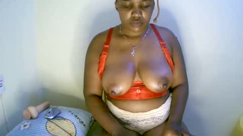 beautifulpeach2 online show from February 7, 4:37 am