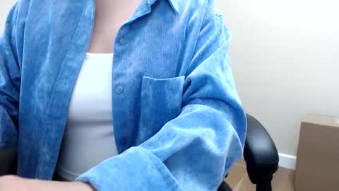 Snapshot of beauty_annyta chatting on May 25, 6:52 am beauty_annyta online show from May 25, 6:52 am