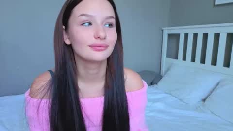 Snapshot of beauty_crown_baby chatting on October 20, 6:25 am beauty_crown_baby online show from October 20, 6:25 am