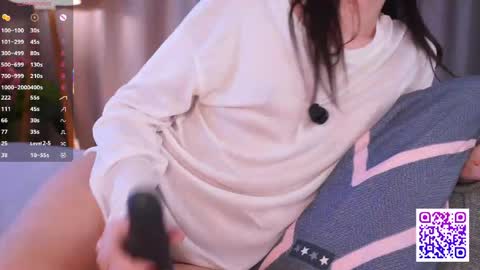 Polly  online show from April 1, 1:41 pm