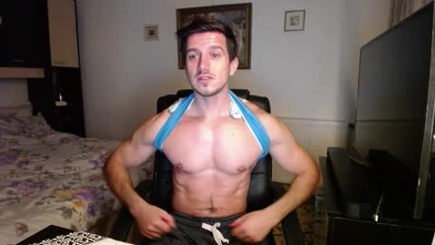 Snapshot of beauty_hard_beast chatting on November 7, 4:40 pm Mia and Jake online show from November 7, 4:40 pm