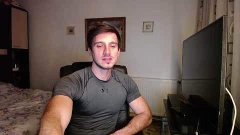 Snapshot of beauty_hard_beast chatting on November 11, 11:16 pm Mia and Jake online show from November 11, 11:16 pm