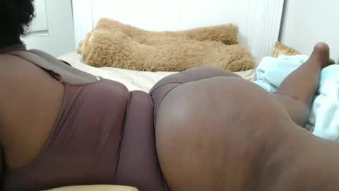 jayah online show from September 26, 7:45 am