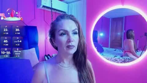Snapshot of beauty_milf4 chatting on September 26, 11:36 am Chantall online show from September 26, 11:36 am