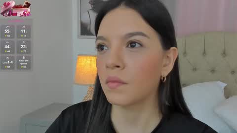 Snapshot of beautyari_ chatting on February 26, 12:25 pm Ariana Reyes online show from February 26, 12:25 pm