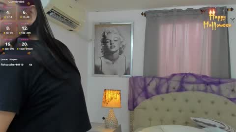 Snapshot of beautyari_ chatting on October 28, 12:52 pm Ariana Reyes online show from October 28, 12:52 pm