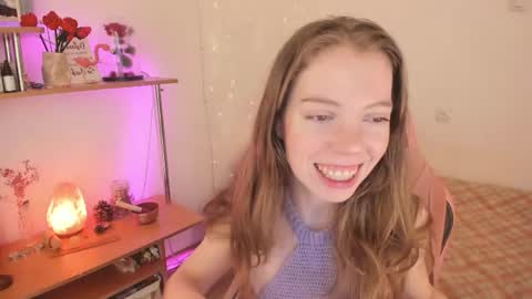 Snapshot of beautyeliise chatting on April 29, 8:07 am Eliise online show from April 29, 8:07 am