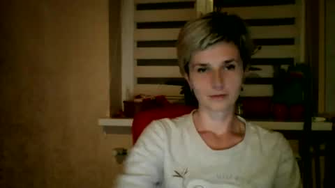 Snapshot of beautyksenia chatting on June 18, 8:13 pm BeautyKsenia online show from June 18, 8:13 pm