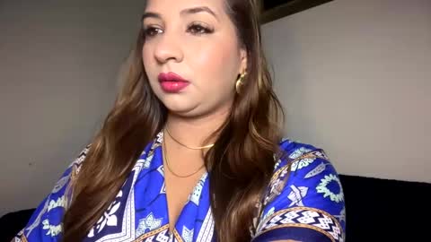 beautymoon26 online show from February 19, 8:10 am