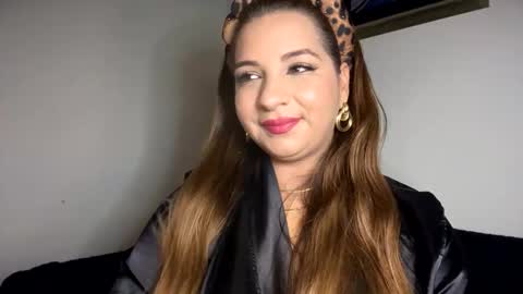 beautymoon26 online show from February 20, 8:38 am