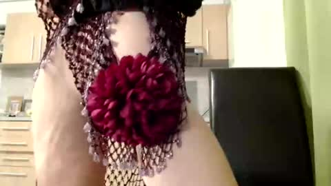 Raluca online show from September 23, 6:00 pm