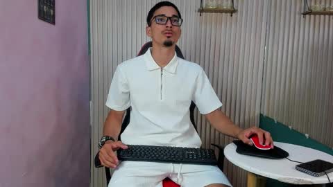 becker2_ online show from January 17, 3:50 pm