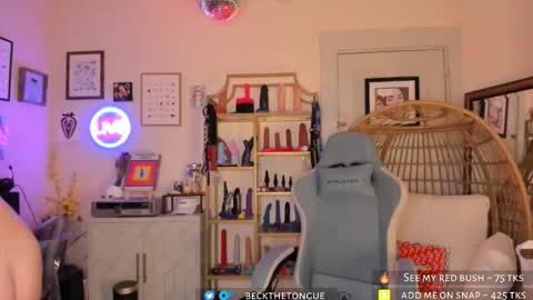 Beck the tongue online show from December 3, 10:30 pm