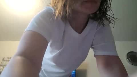 Snapshot of becky2994 chatting on May 2, 8:36 pm BECKY BOO online show from May 2, 8:36 pm