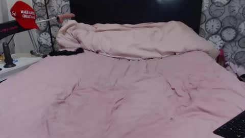 Becky online show from November 27, 9:28 pm