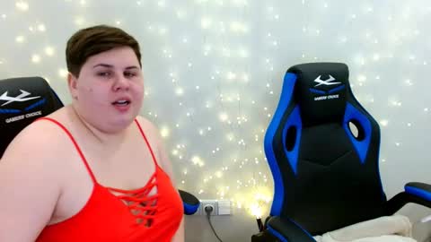 BeckyAndEllen online show from February 19, 6:04 pm