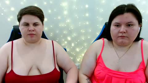 Snapshot of beckyandellen chatting on July 10, 12:30 pm BeckyAndEllen online show from July 10, 12:30 pm