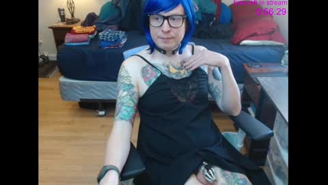 Snapshot of beckyking chatting on March 2, 7:45 pm BeckyKinkg online show from March 2, 7:45 pm