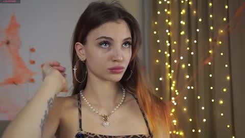 Melissa online show from November 21, 11:09 am