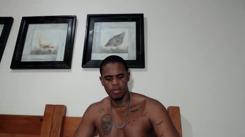 Snapshot of bedroom_gangster chatting on October 7, 7:55 pm Frank online show from October 7, 7:55 pm