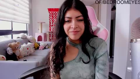 Snapshot of bedroomeyess chatting on February 26, 5:50 pm Amber UwU IM MOVING AND IS CRAZY ILL BE BACK VERY SOON 3 MISS YA ALREADY online show from February 26, 5:50 pm