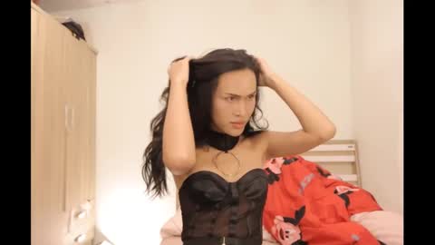 bee_thai online show from February 12, 6:51 pm