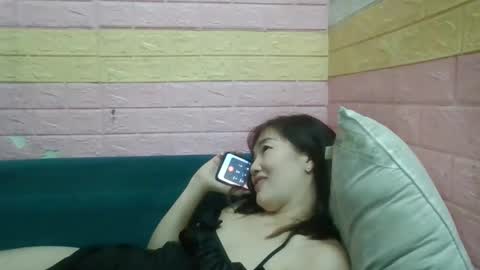 beebaby_xx online show from October 13, 1:33 pm