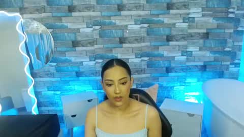 BELLA online show from September 11, 2:28 pm