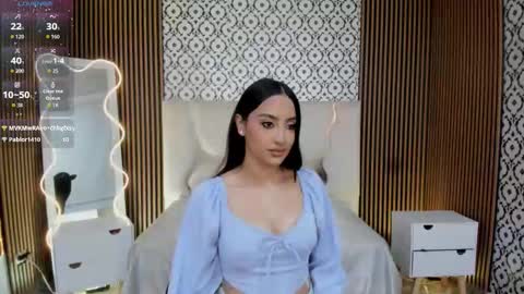 BELLA online show from November 5, 2:50 pm