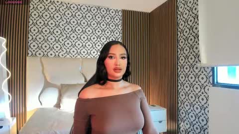 Snapshot of beella_tay1 chatting on April 22, 11:34 am BELLA online show from April 22, 11:34 am