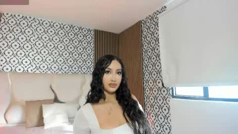 Snapshot of beella_tay1 chatting on May 26, 12:12 pm BELLA online show from May 26, 12:12 pm