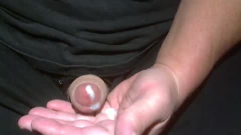 Snapshot of beer27 chatting on November 22, 4:11 am Reservoir Dogs online show from November 22, 4:11 am