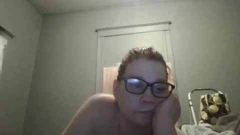 Snapshot of beesmithfield chatting on May 7, 6:46 pm beesmithfield online show from May 7, 6:46 pm