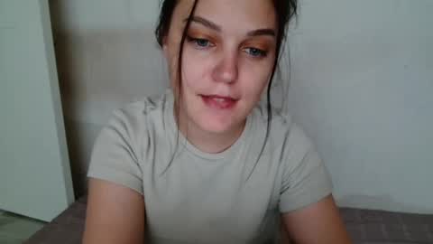 Snapshot of behappy4self chatting on May 20, 5:02 am fuckharddadyback online show from May 20, 5:02 am