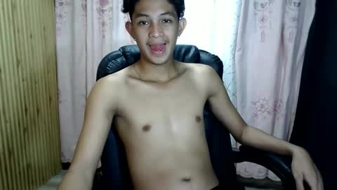 Snapshot of bejjs_08 chatting on March 29, 4:01 am brandonjames online show from March 29, 4:01 am