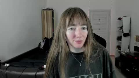 Lisa online show from October 5, 3:43 pm