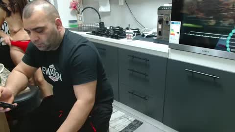 kevin and Bella online show from December 31, 11:49 pm