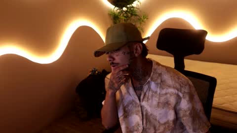 Snapshot of belfegore_ chatting on February 22, 4:02 am belfegore_ online show from February 22, 4:02 am