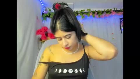 Snapshot of belinda_luna_ chatting on April 22, 8:54 pm modelo independiente online show from April 22, 8:54 pm