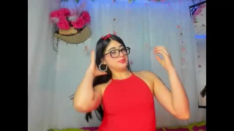 Snapshot of belinda_luna_ chatting on May 2, 11:43 pm modelo independiente online show from May 2, 11:43 pm