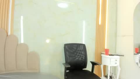 Belkilima  online show from March 19, 8:02 pm