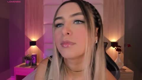 Bella cam online show from October 27, 7:29 pm