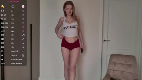 Snapshot of bella__sss chatting on May 8, 3:34 am Hi I am Bella online show from May 8, 3:34 am